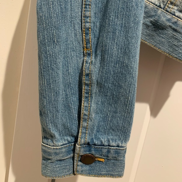 Forever 21 Jean Jacket (never worn!!) 🌻 - Picture 4 of 6